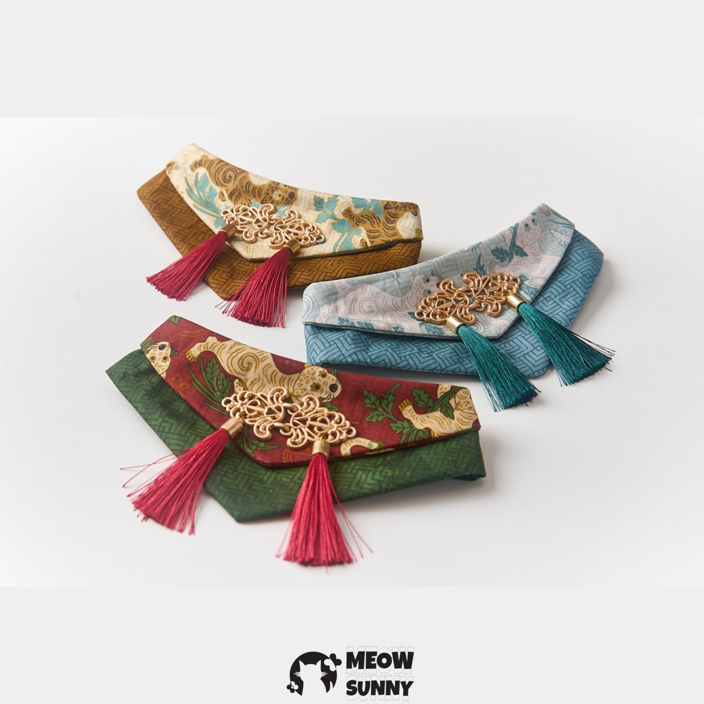 Elegant and Classical Style Pet Cat & Dog Triangle Scarf