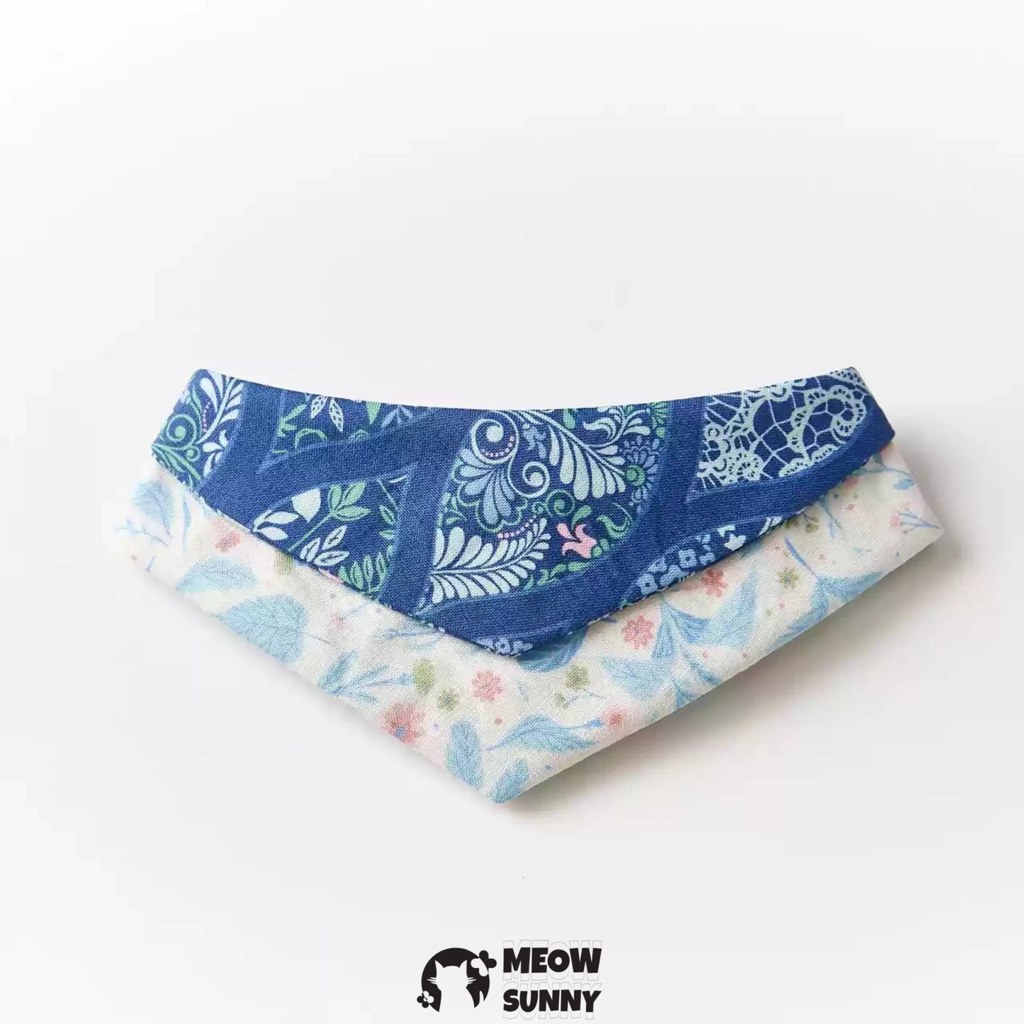 Blue Printed Cotton Dog and Cat Bib, Medium