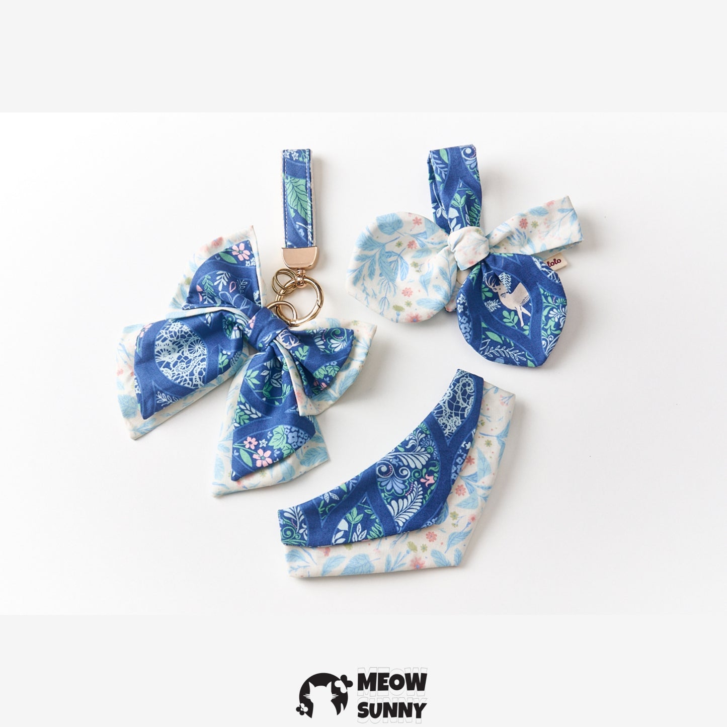 Blue Printed Dog and Cat Bow Tie, Large