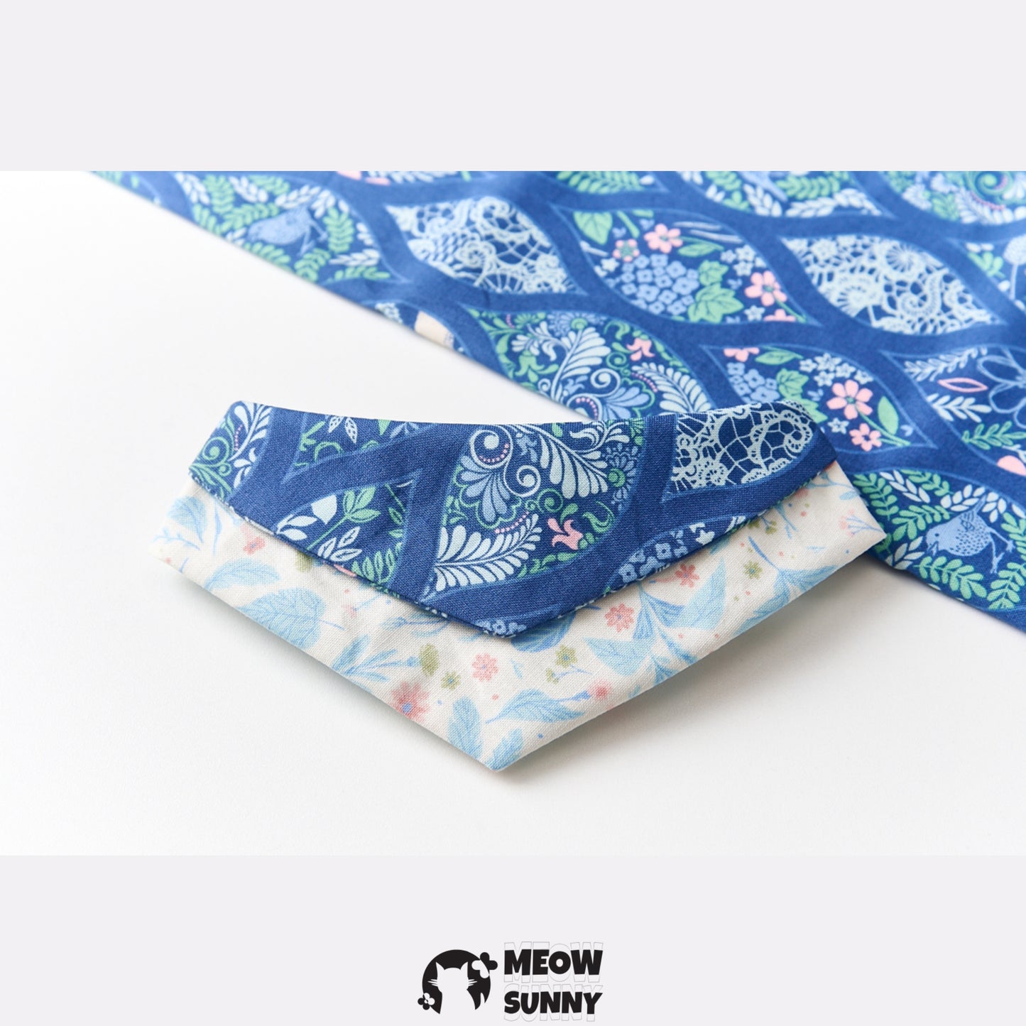 Blue Printed Cotton Dog and Cat Bib, Medium