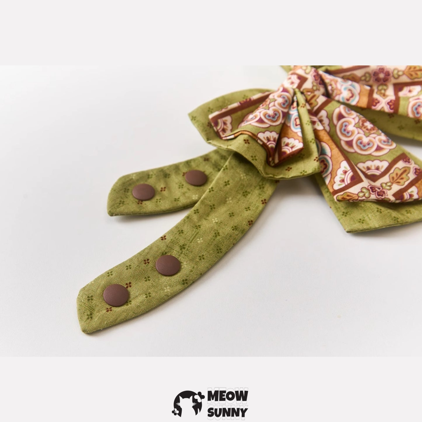 Bow Jacquard Cat or Dog Bib, Lengthened Customization