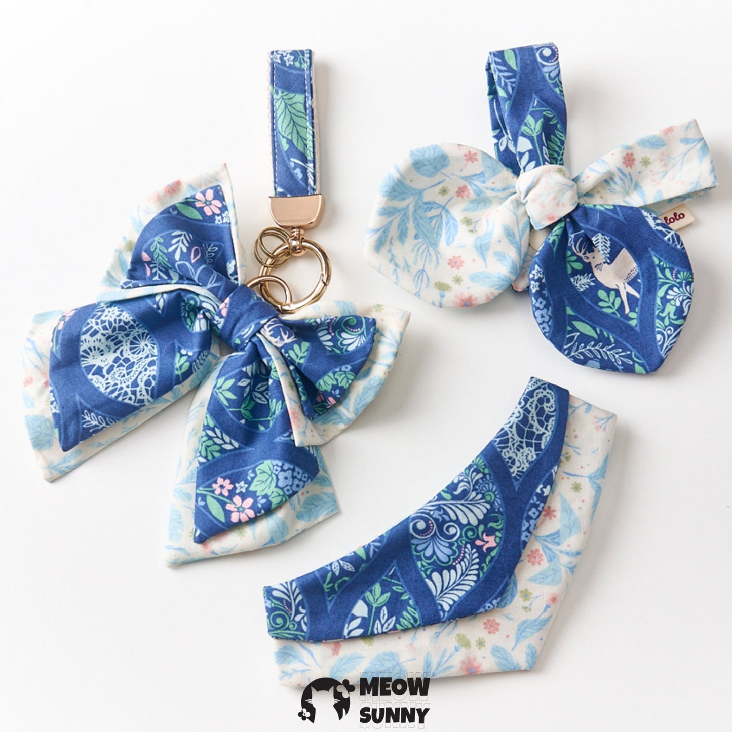 Blue Printed Cotton Dog and Cat Bib, Medium