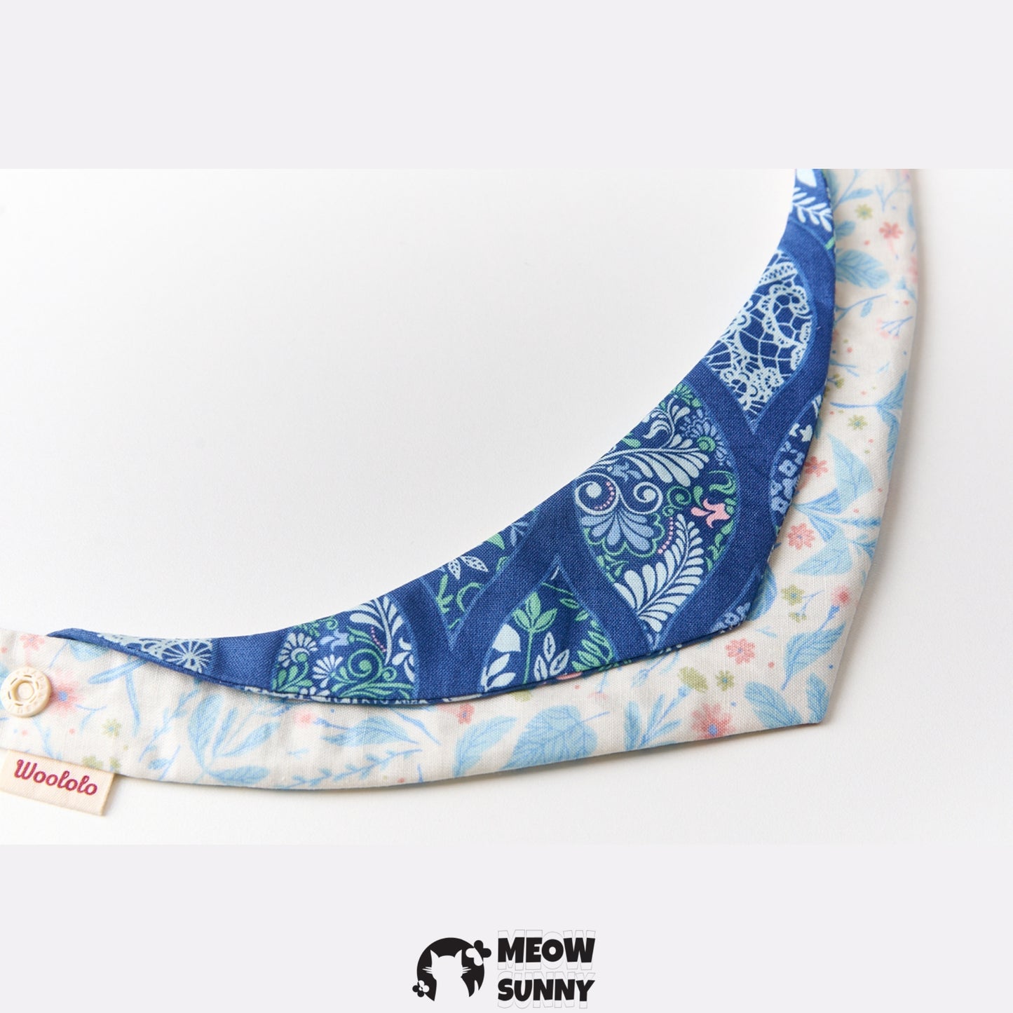 Blue Printed Cotton Dog and Cat Bib, Medium