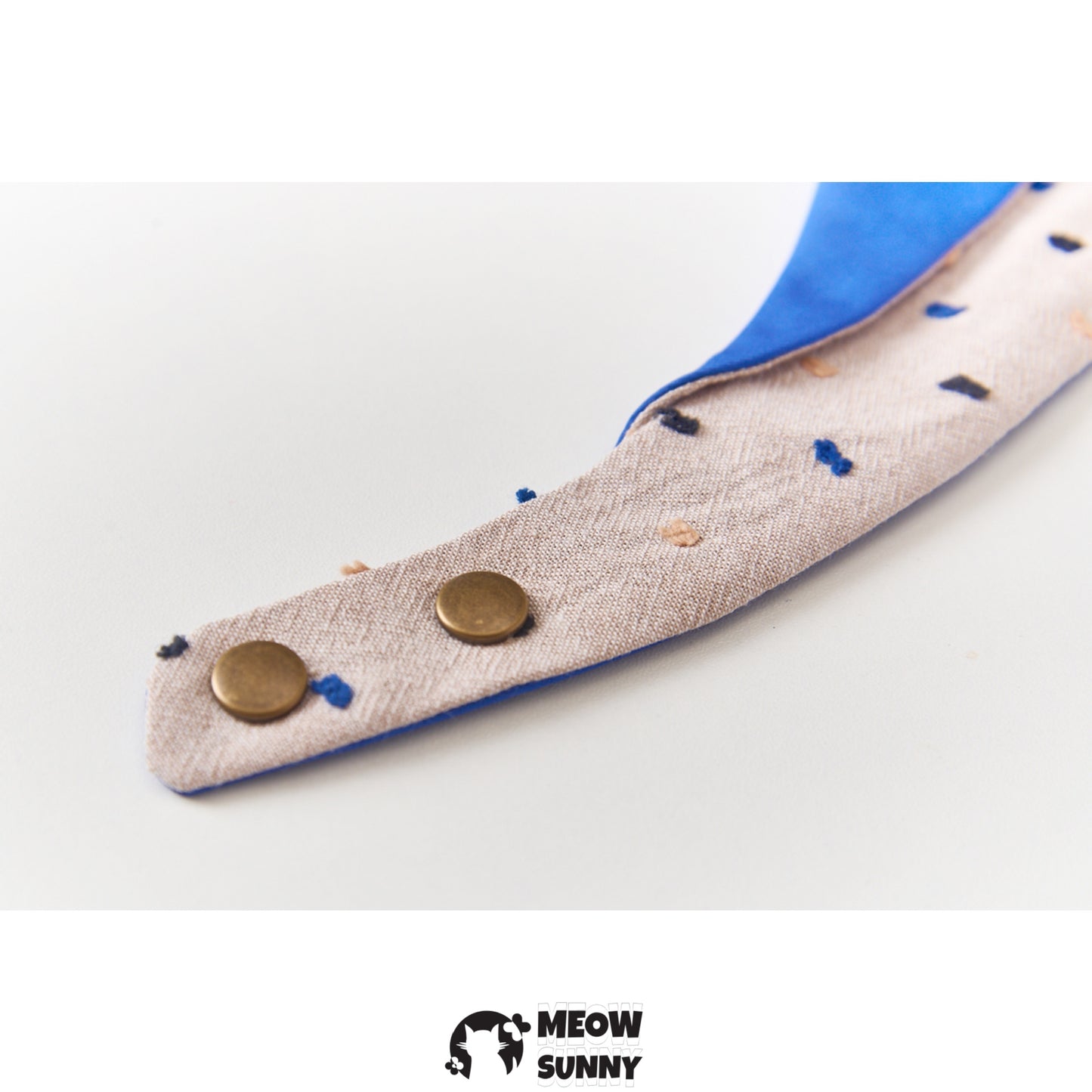 Blue fabric dot jacquard cat or dog collar, customizable and extendable