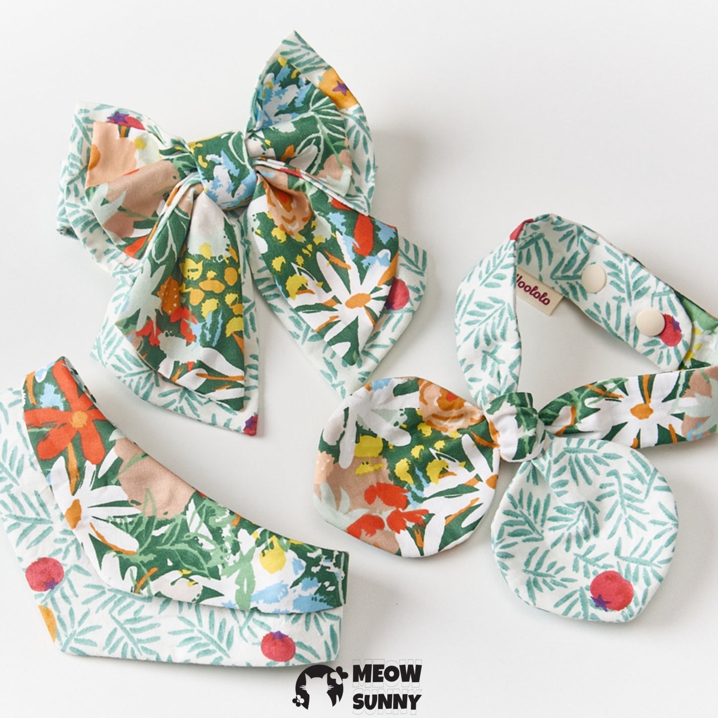 Butterfly and Flower Print Pet Cat & Dog Green Bowtie