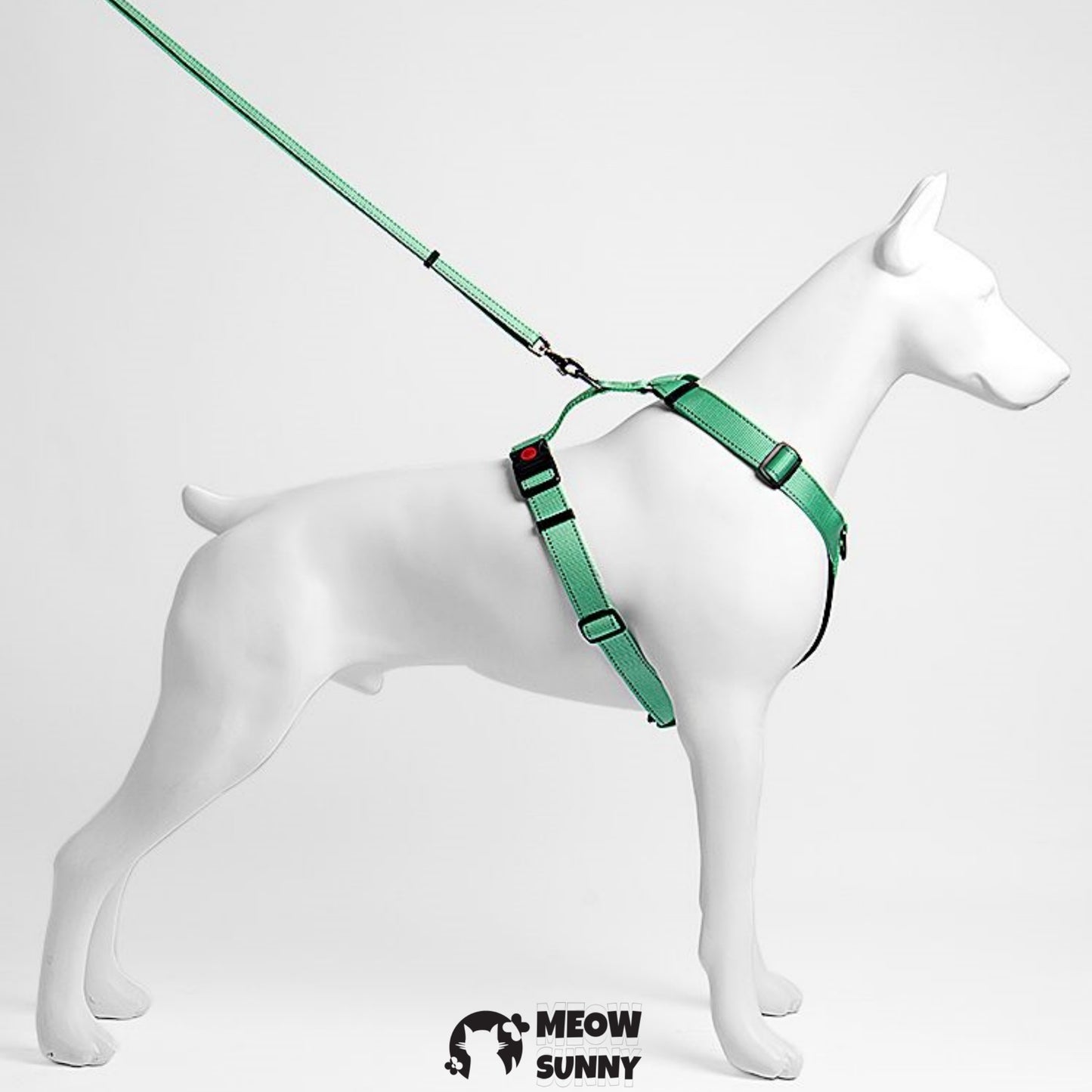 Front-Clip Dog Harness, Medium: 27 to 32-cm chest,4 in 1 Harness & Leash & Cruise Light