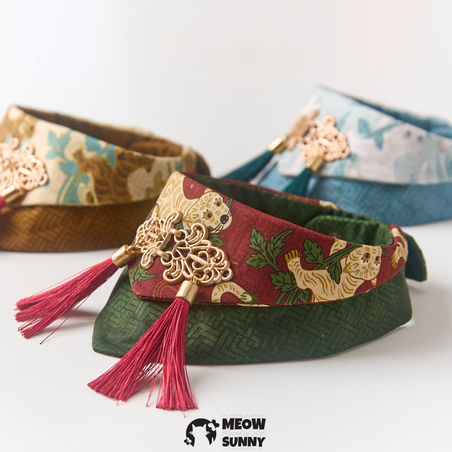 Elegant and Classical Style Pet Cat & Dog Triangle Scarf
