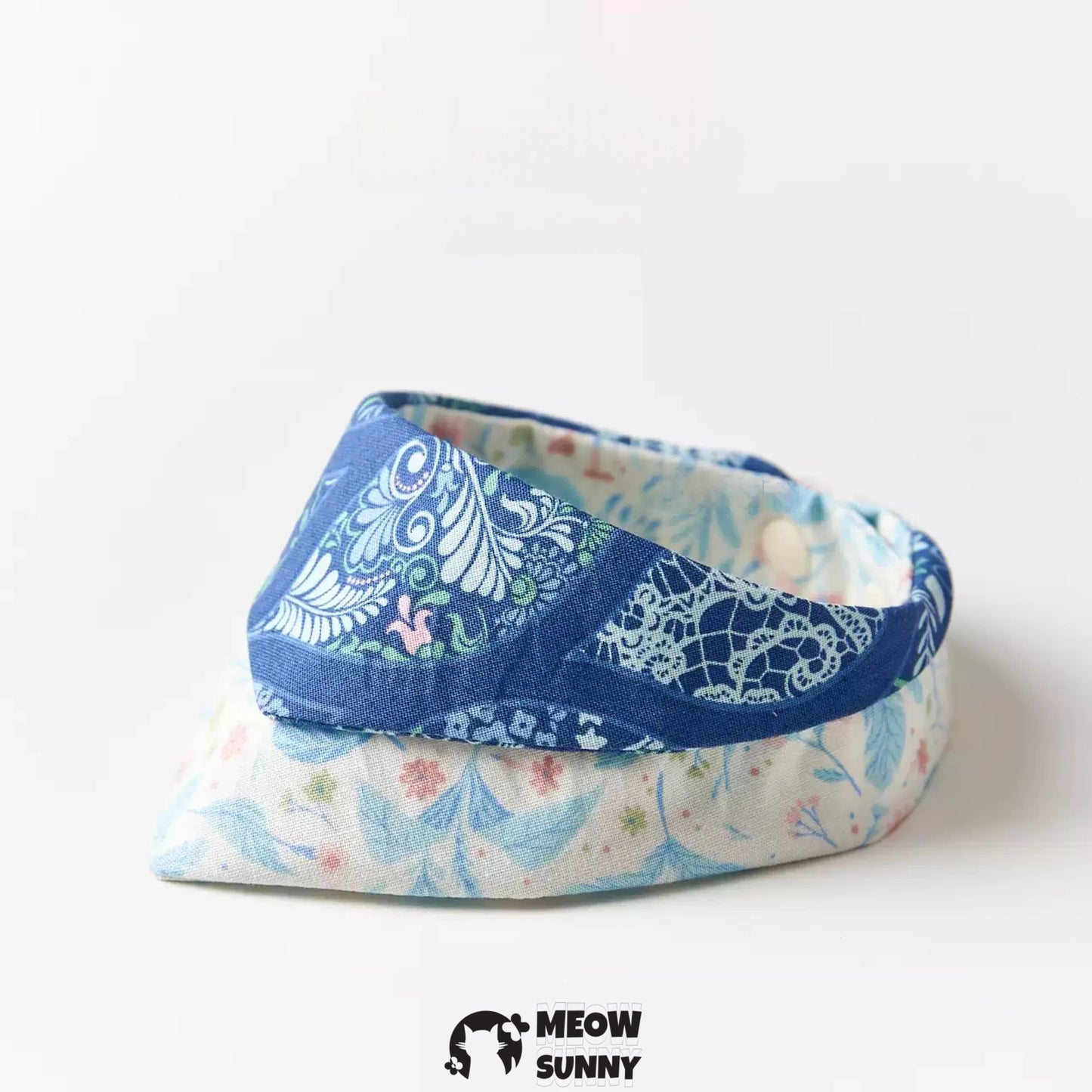 Blue Printed Cotton Dog and Cat Bib, Medium
