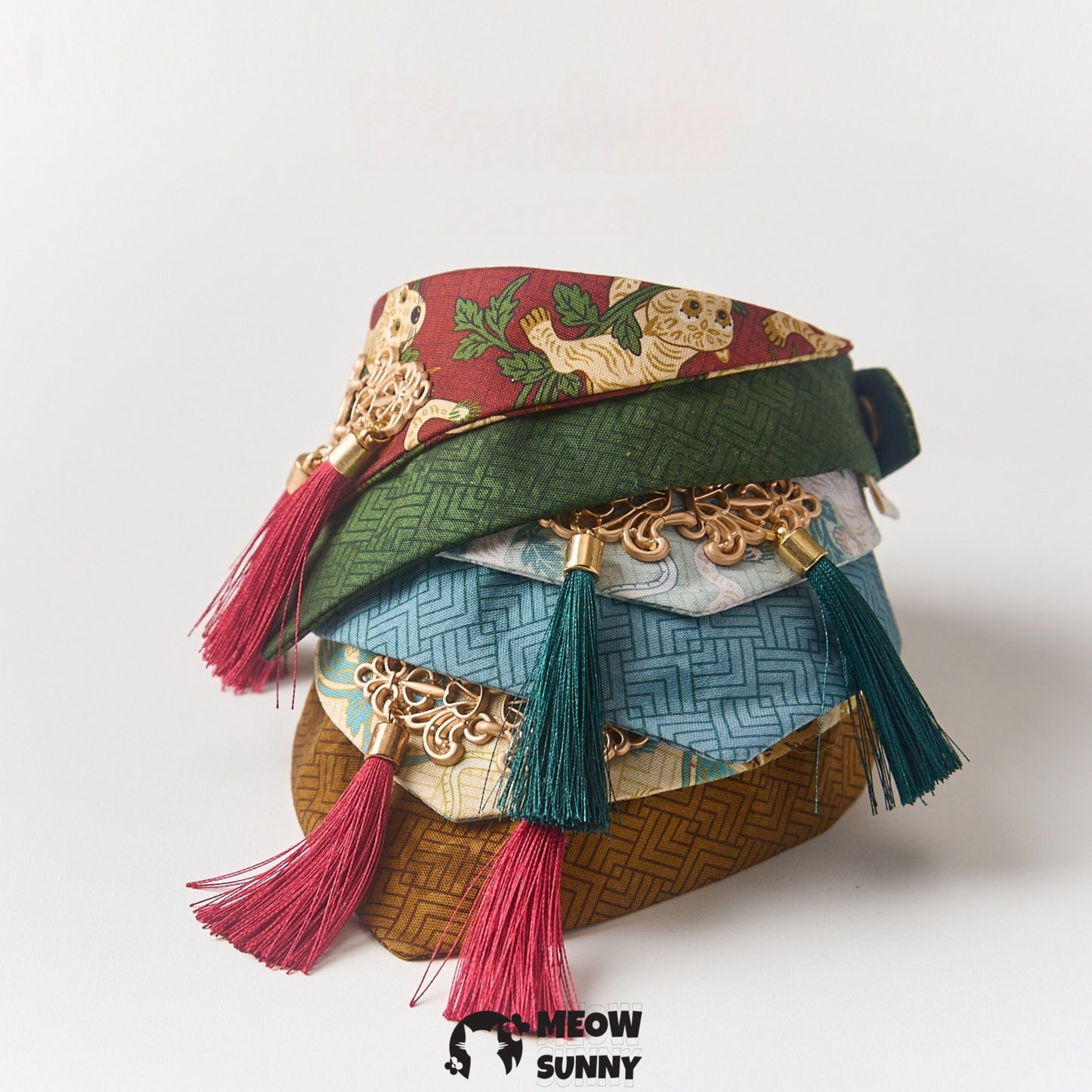 Elegant and Classical Style Pet Cat & Dog Triangle Scarf