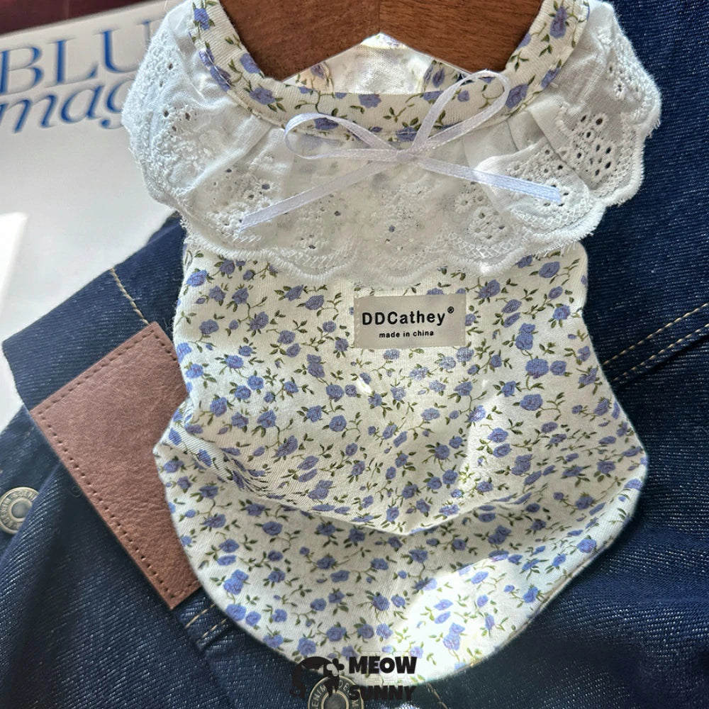 Dog dress with bow and cute floral pattern, suitable for small dogs