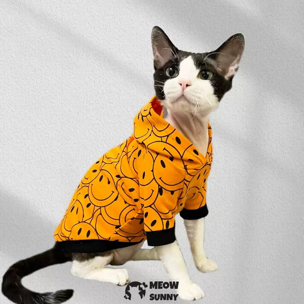 Hairless cat sphinx sweatshirt with hood to keep warm