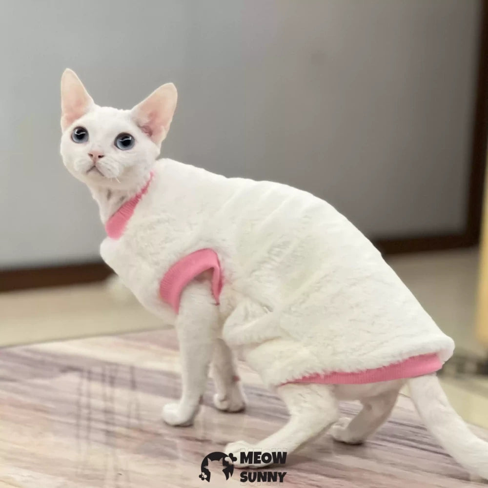 Sphynx hairless cat clothes are warm, soft and comfortable