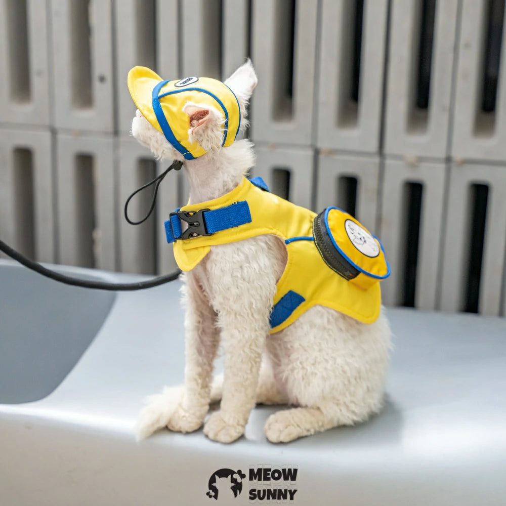 Yellow popular handsome outdoor cat chest strap suit with hat