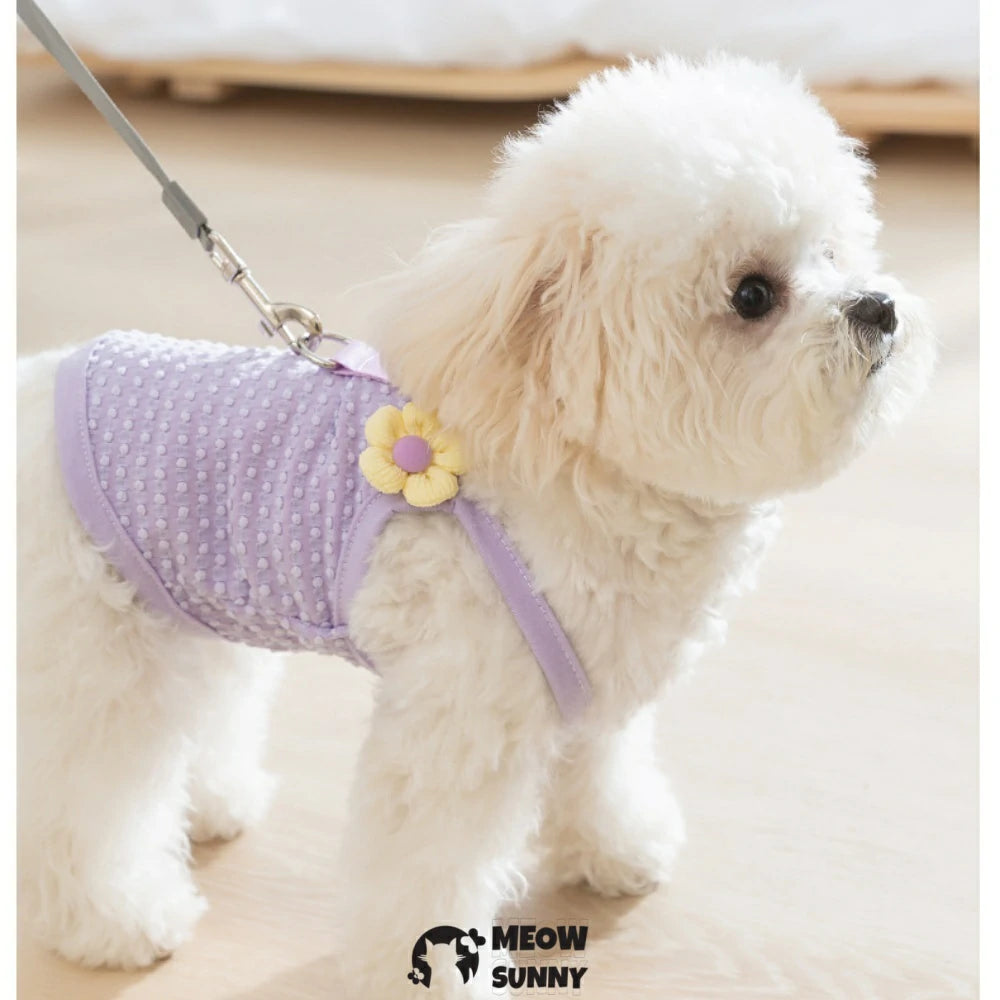 Cute dog clothes, solid color vest with daisy decoration
