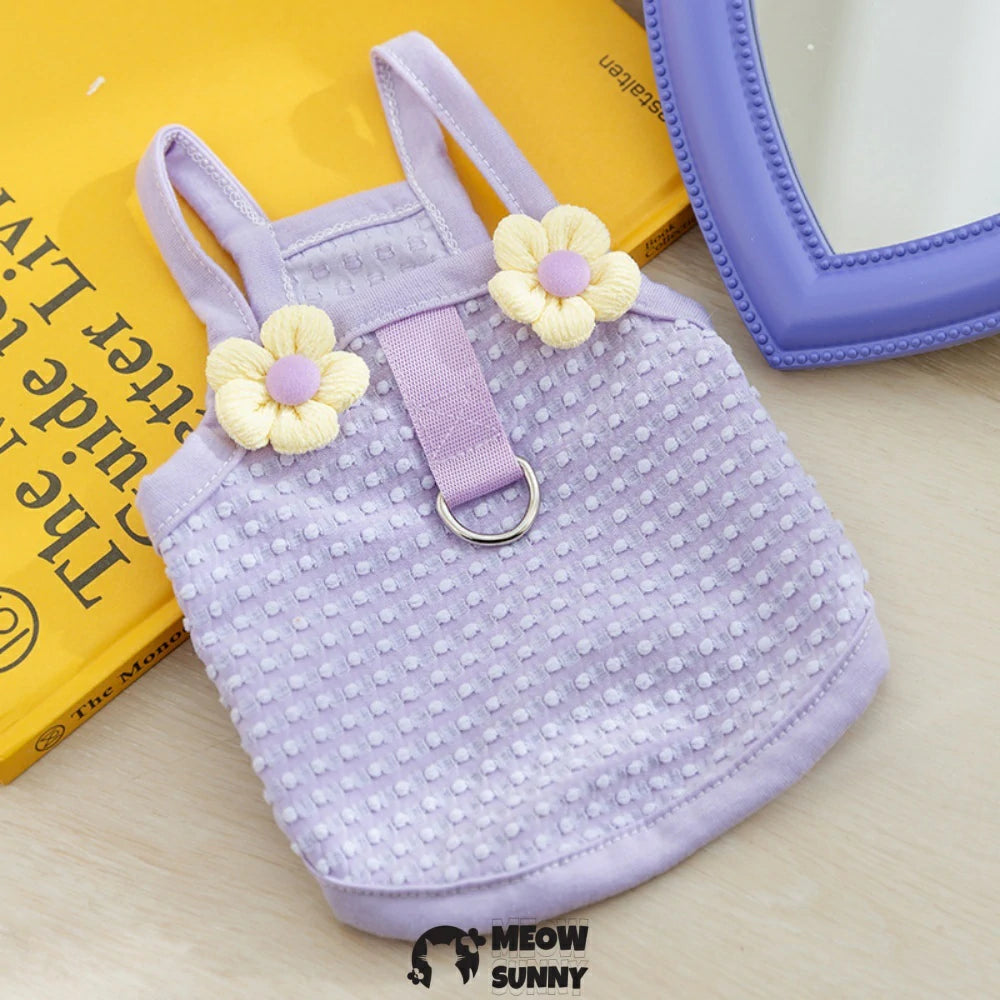 Cute dog clothes, solid color vest with daisy decoration