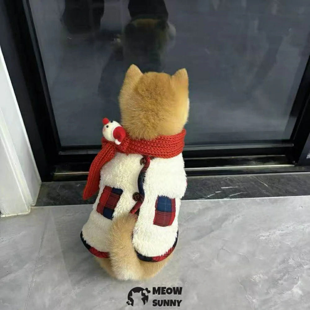 Pet clothes for dogs: Fleece warm jacket for medium-sized dogs with Santa Claus decoration.