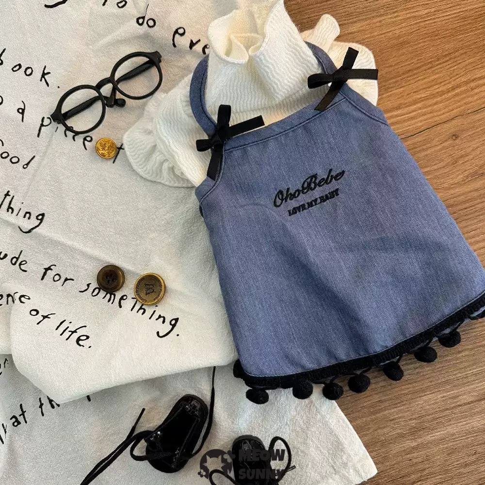 Pet clothes for small dogs: Vintage style, stretchy denim overalls for Maltese and Shih Tzu breeds, cute design.