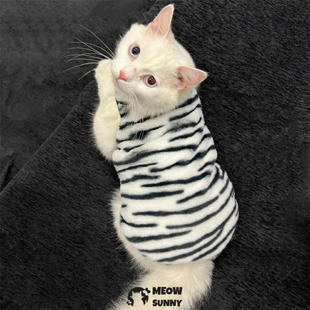 Striped cat clothes thickened flannel anti-shedding vest