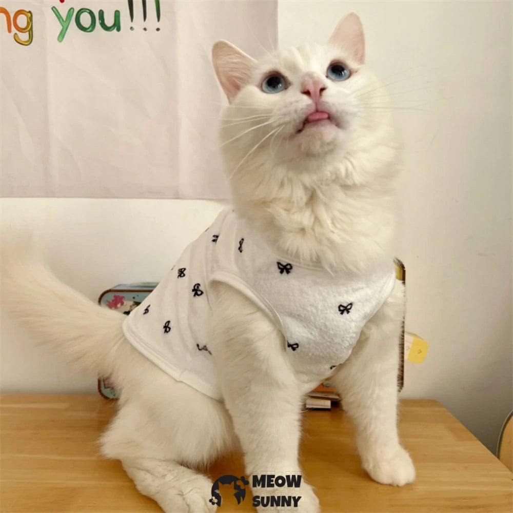 Thickened, anti-shedding, anti-freezing, cute vest with bowknot cat clothes