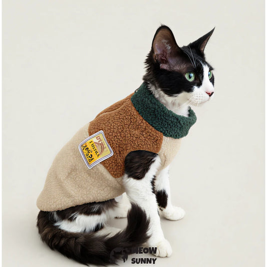 Warm, color-blocked wool vest for pet cats - a stylish and soft garment.