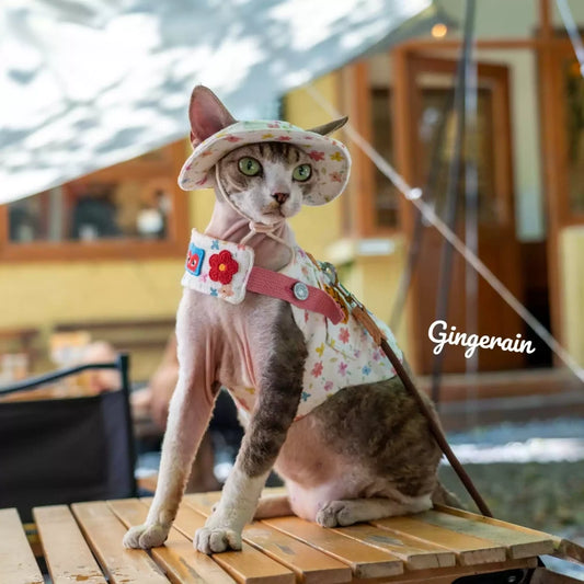 White floral cartoon patch cat chest strap set with hat