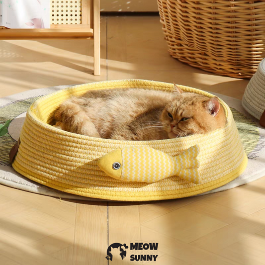 Woven Warm Round bolster Mat Small Cat Bed with Small Fish Toy